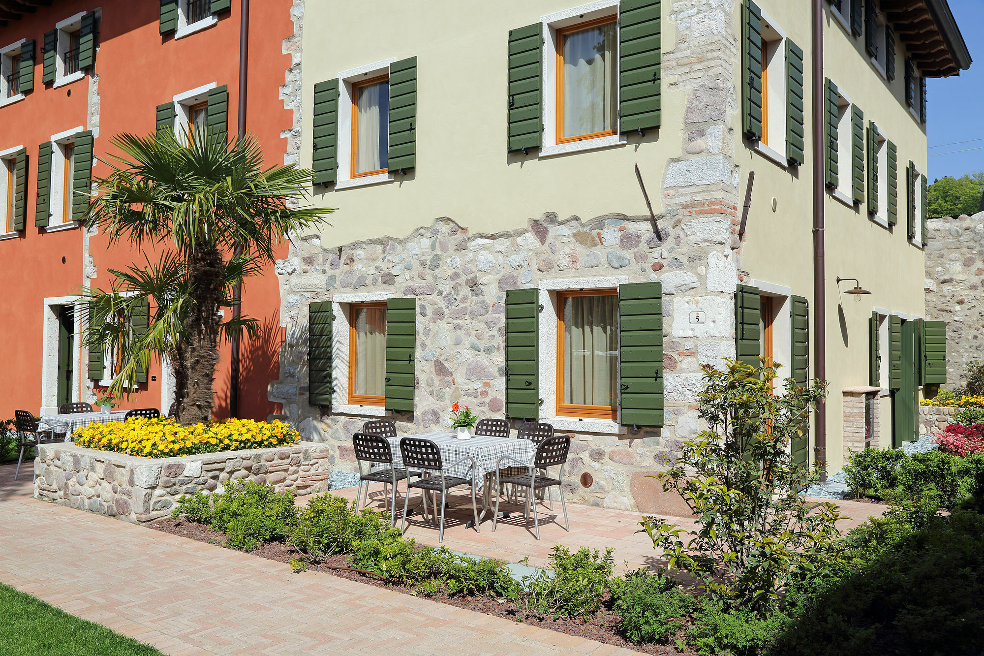 Residence Borgo Mondragon Lazise Exterior foto